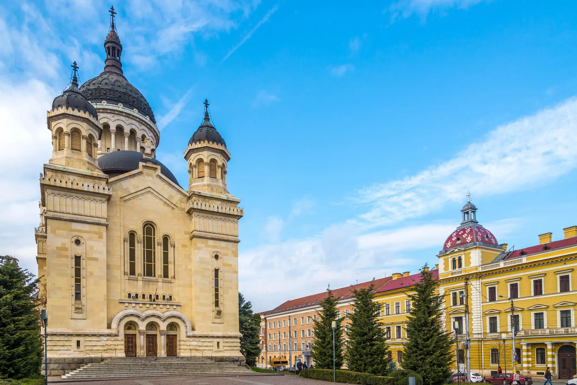 Catedrala Mitropolitană Ortodoxă din Piața Avram Iancu, unde se deschide simpozionul cu Liturghia de miercuri